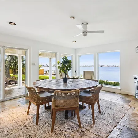 Villa Amazing Bay